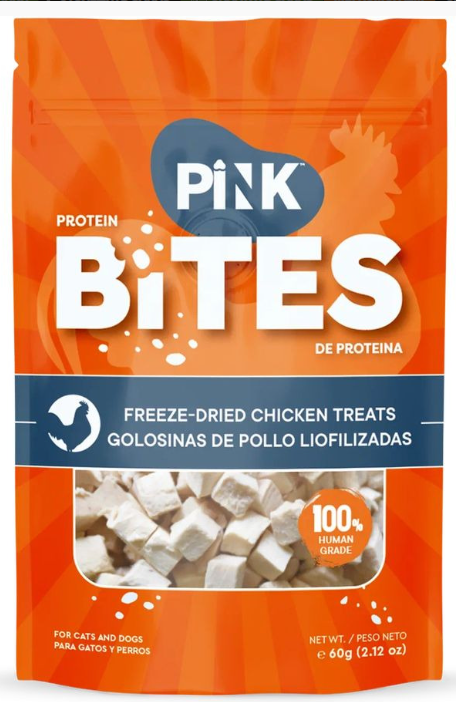 Лакомство Pink Bites сухое для кошек и собак "Кубики из сублимированной КУРИЦЫ" 60 г